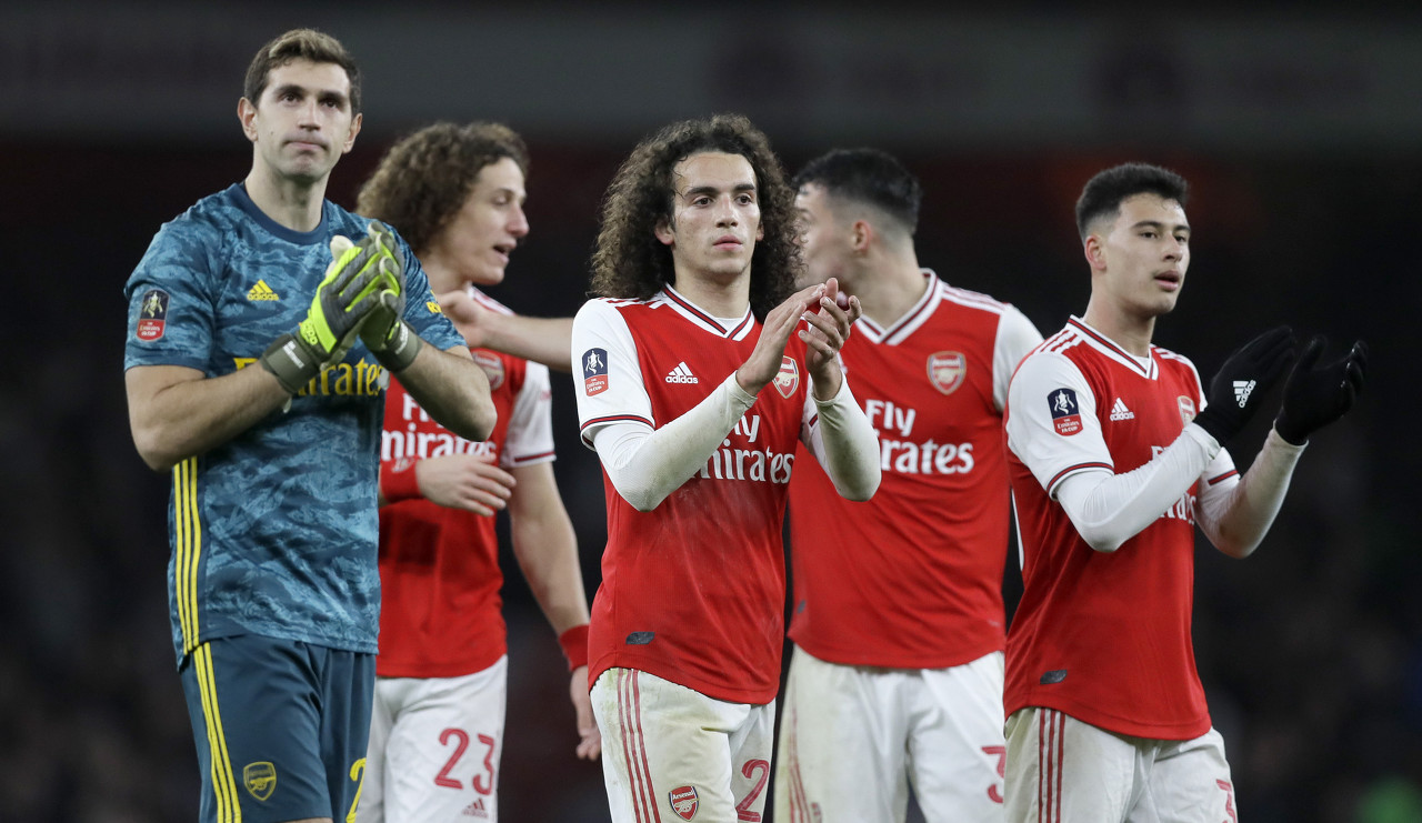 拉菲尼亚否认转会沙特传闻，斥媒体报道不实