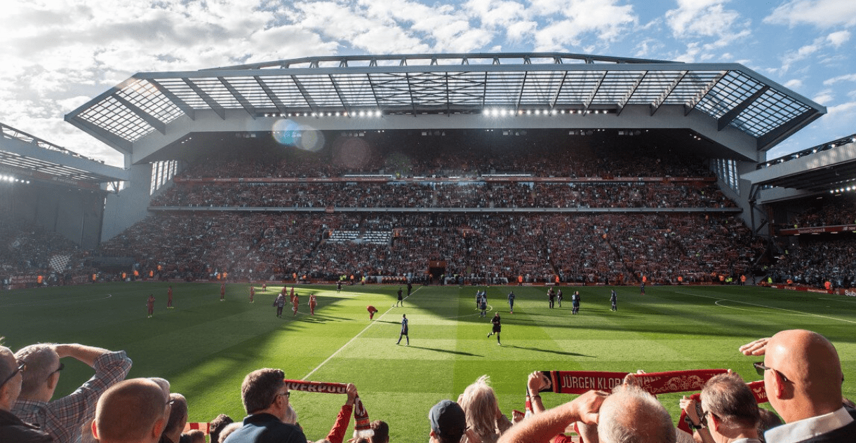 欧冠决赛用球谍照：包含白+深紫，灵感来自举办城市布达佩斯