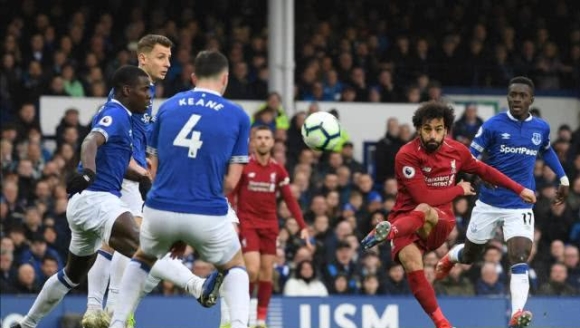 曼联希望对竞争对手进行双重打击阿莫林对红魔球星兴趣却无能为力