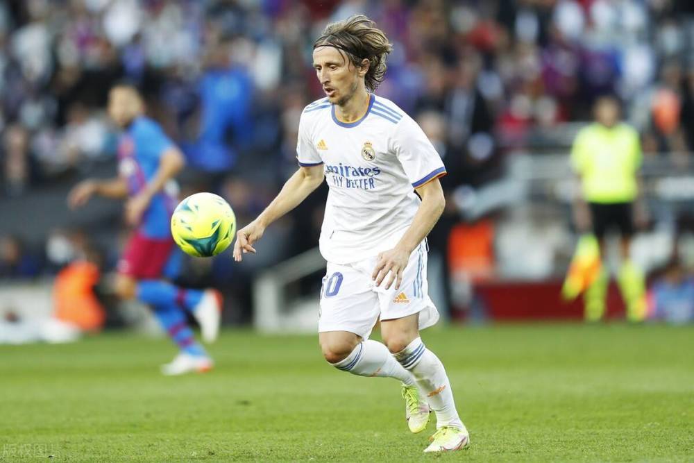 于根伟：下半年已经在推动明年引援；门票售罄体现我们的成功