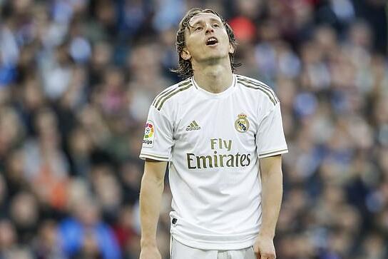 世体：巴萨有意霍芬海姆前锋阿斯拉尼，解约金最高2900万