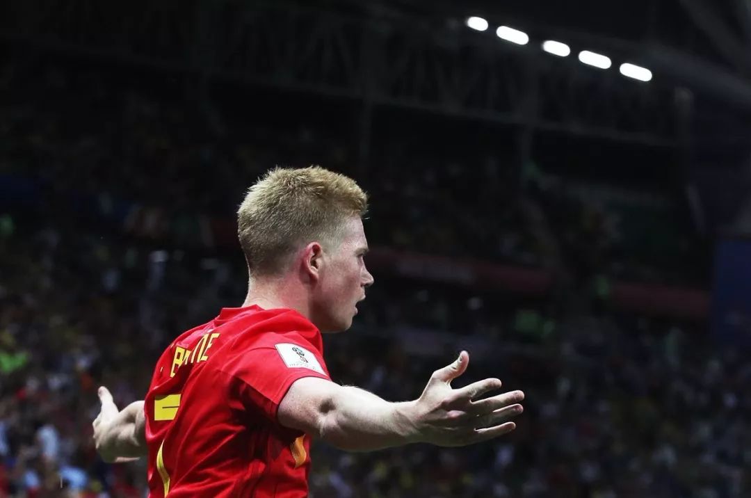 世体：德容与孔德已回国家队报到，其他巴萨球员周二陆续报到